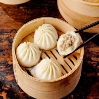 現在的小吃店，消費人群只是年輕人嗎？